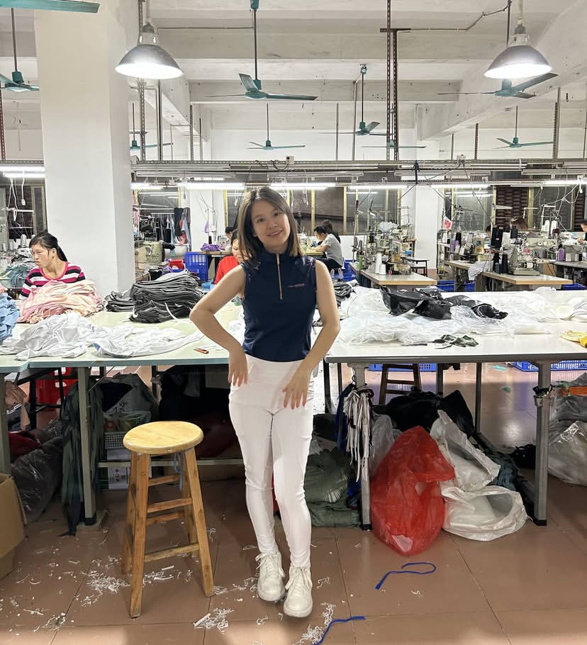 China Clothing Manufacturer Team member
